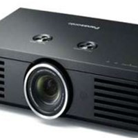 Máy chiếu Panasonic PT-AE2000